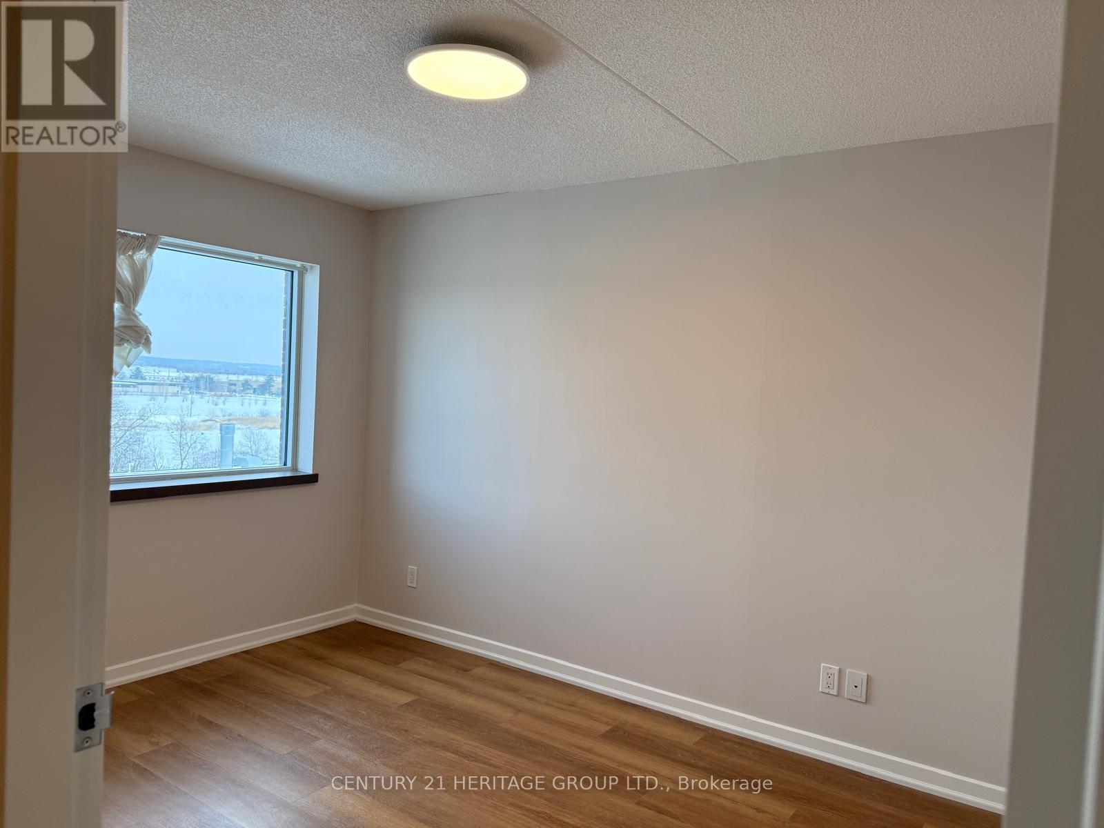 419 - 10415 Yonge Street, Richmond Hill, Ontario  L4C 0Z3 - Photo 2 - N12850662