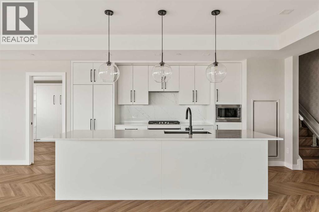 717, 8505 Broadcast Avenue Sw, Calgary, Alberta  T3H 6B5 - Photo 2 - A2282642