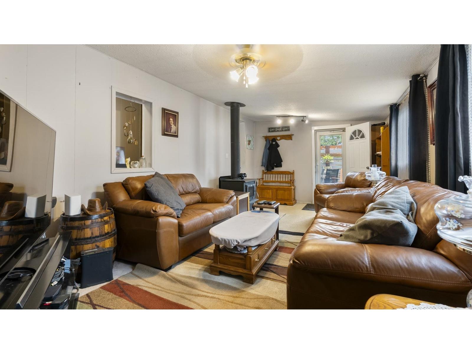 31573 Lombard Avenue, Abbotsford, British Columbia  V2S 5W6 - Photo 5 - R3085582