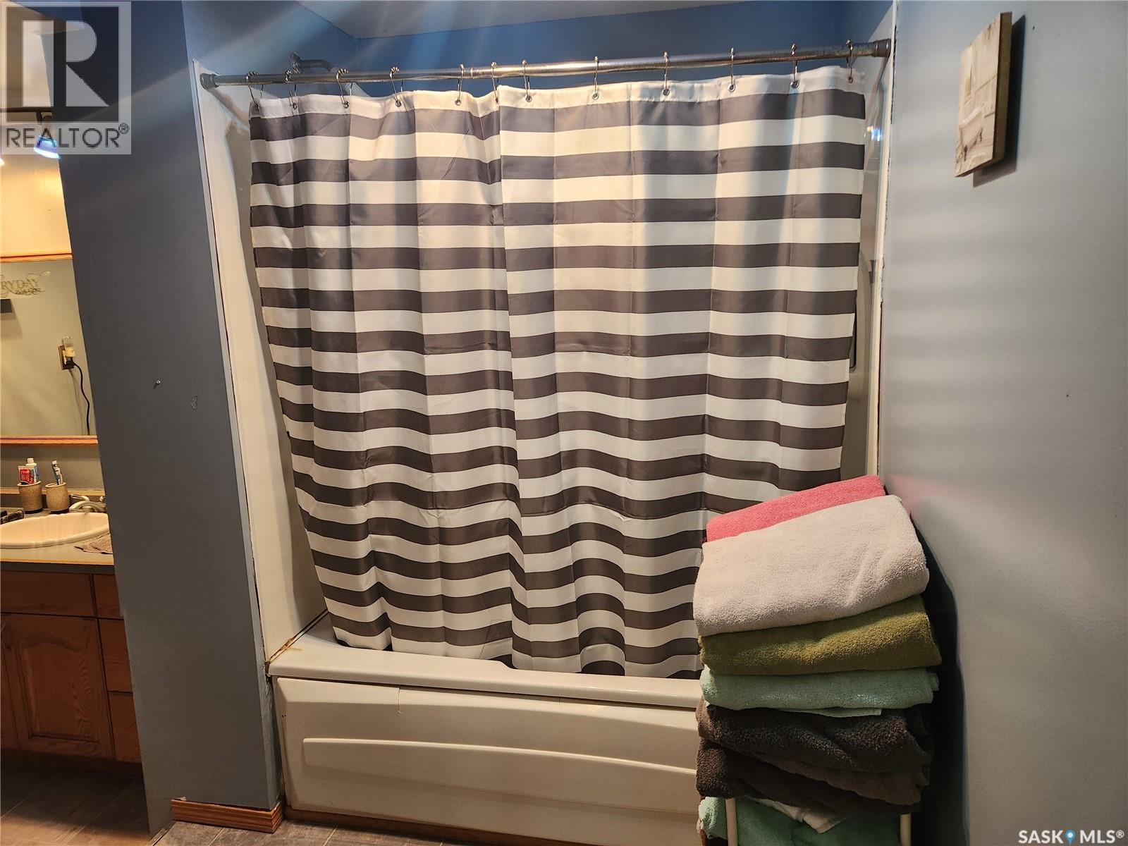 309 4th Street W, Nipawin, Saskatchewan  S0E 1E0 - Photo 26 - SK024051