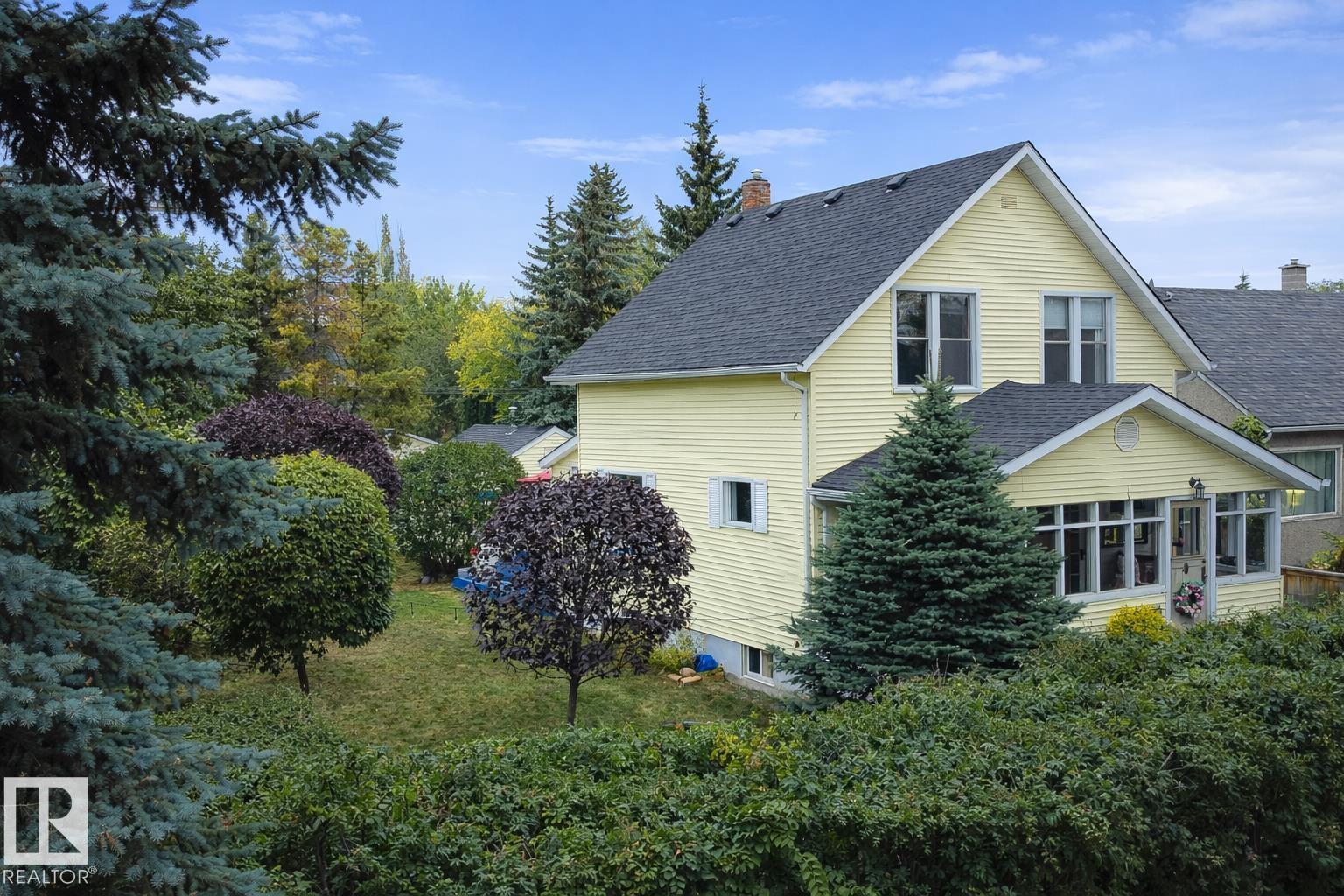 10922 66 AV NW, edmonton, Alberta