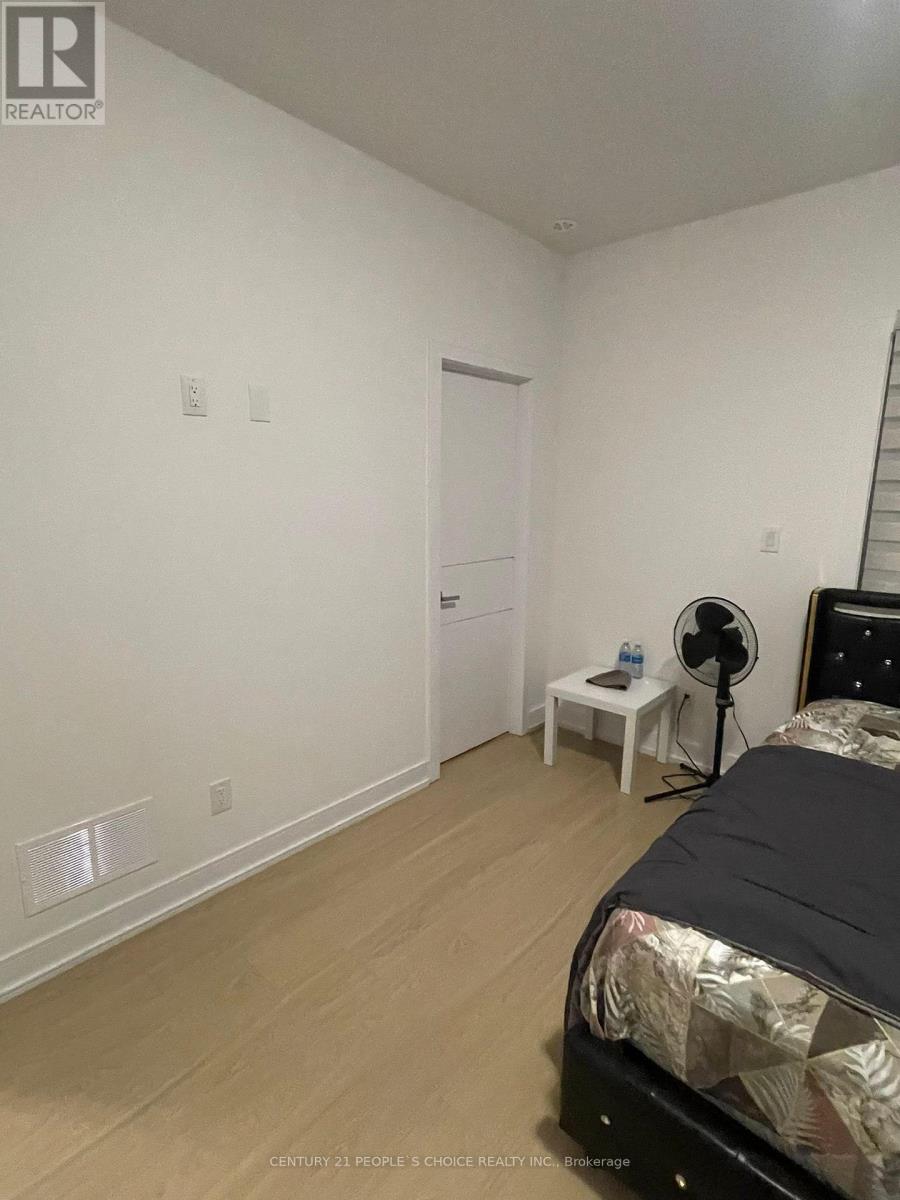 7 Wylie Street, Caledon, Ontario  L7E 4L2 - Photo 13 - W12850564