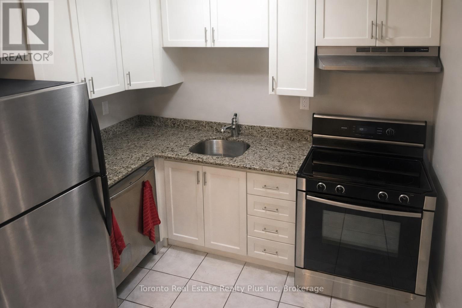 101 - 2411 New Street, Burlington, Ontario  L7R 1K2 - Photo 6 - W12850578