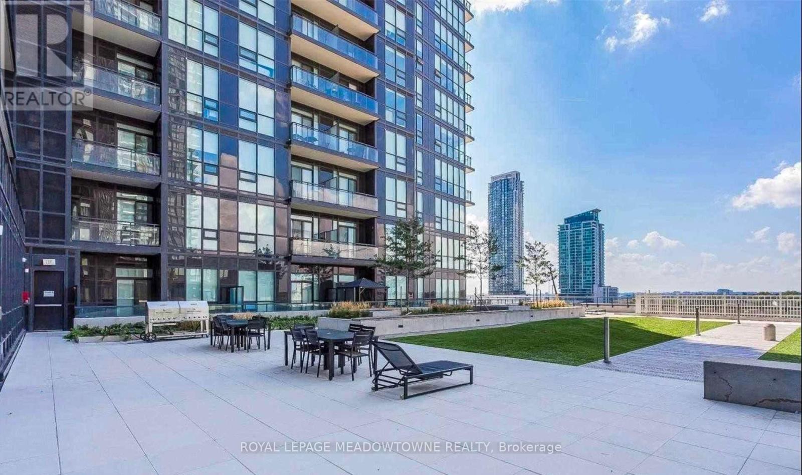 301 - 4011 Brickstone Mews, Mississauga, Ontario  L5B 0J7 - Photo 2 - W12850596