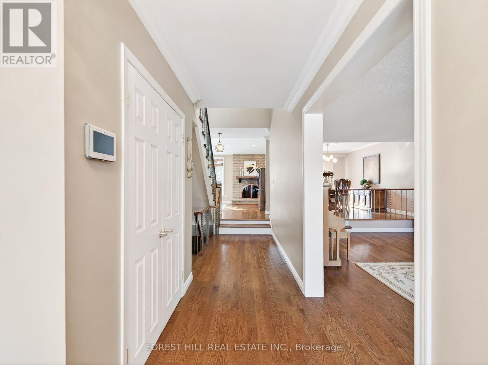 694 Conacher Drive, Toronto, Ontario  M2M 3N6 - Photo 4 - C12838330