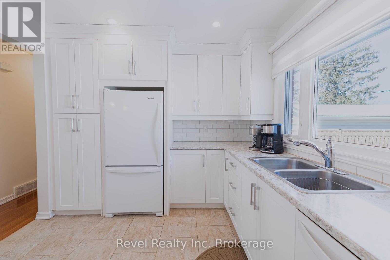 372 Mckenzie Avenue, North Bay (Widdifield), Ontario  P1B 7E2 - Photo 10 - X12850844