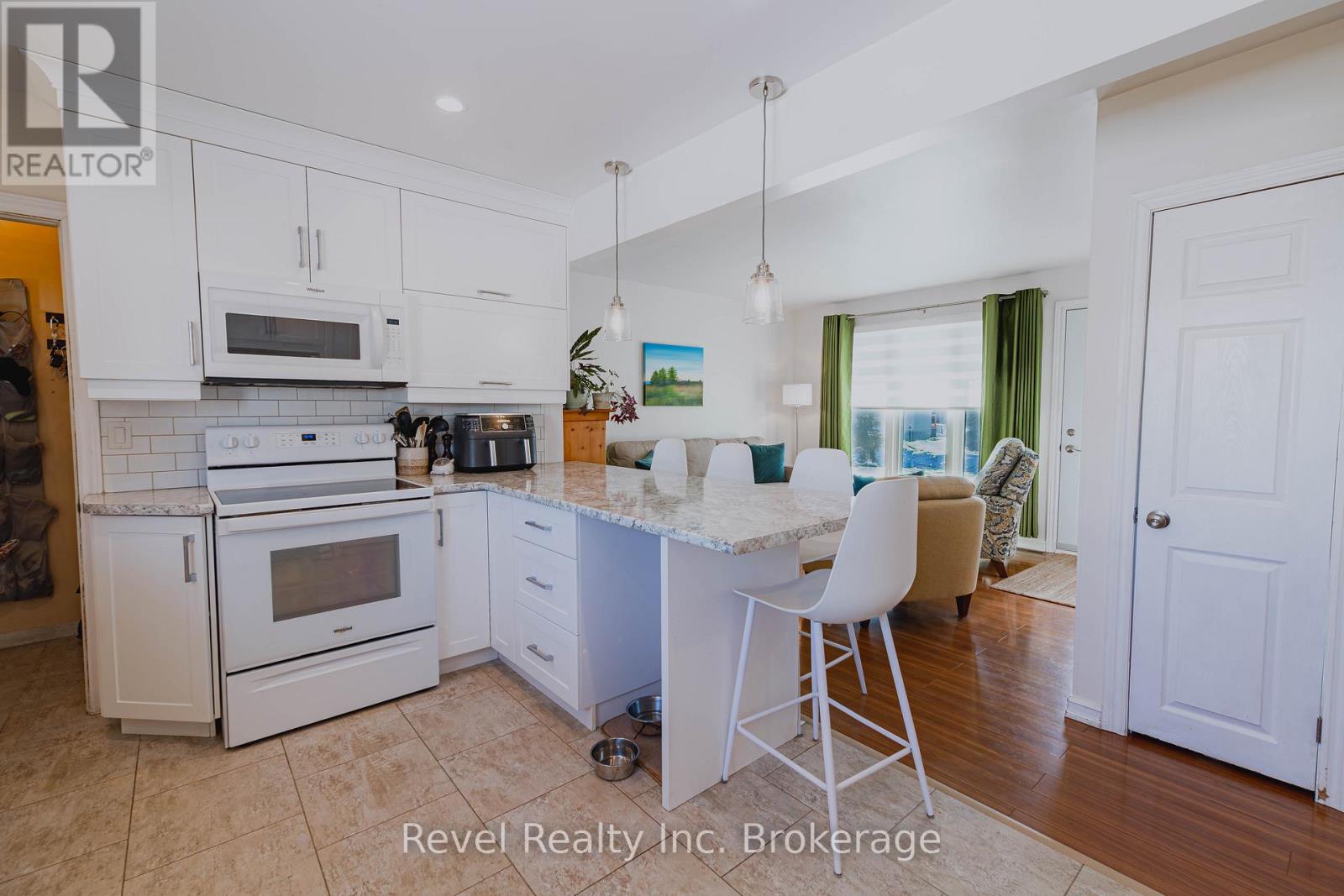 372 Mckenzie Avenue, North Bay (Widdifield), Ontario  P1B 7E2 - Photo 12 - X12850844