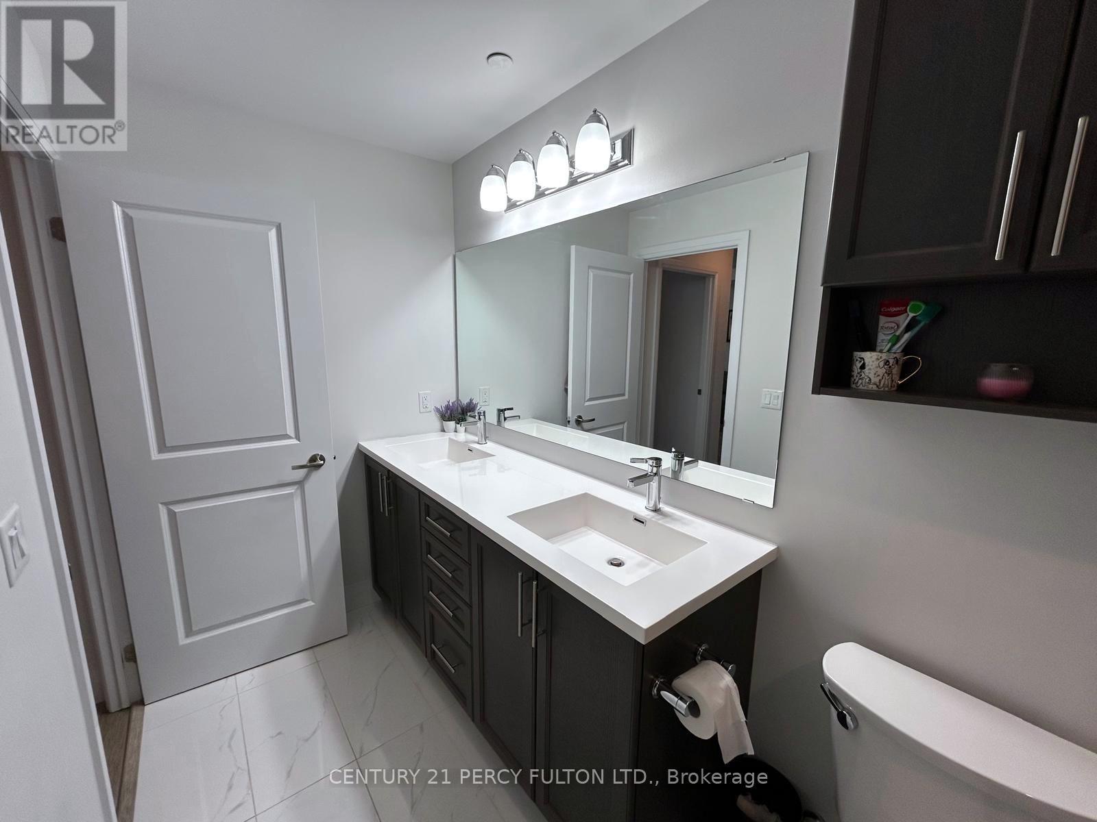 213 - 1 Redfern Avenue, Hamilton, Ontario  L9C 0E6 - Photo 11 - X12850592