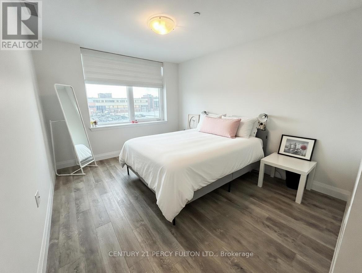 213 - 1 Redfern Avenue, Hamilton, Ontario  L9C 0E6 - Photo 13 - X12850592