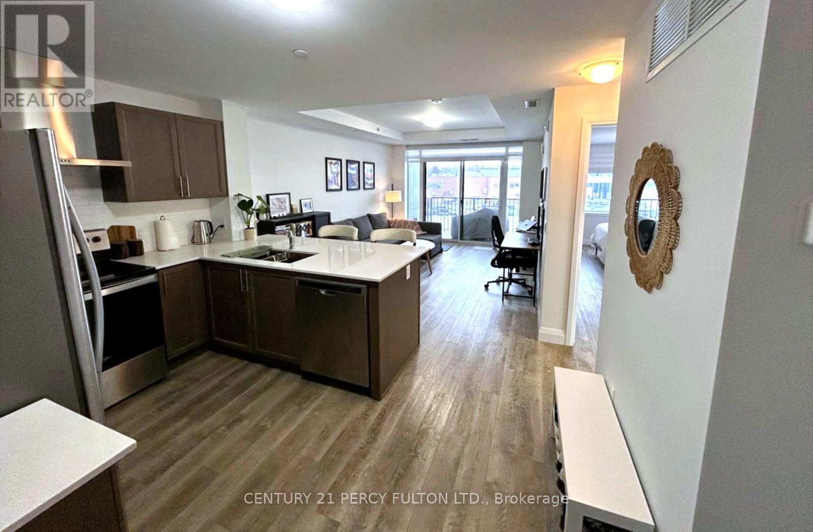 213 - 1 Redfern Avenue, Hamilton, Ontario  L9C 0E6 - Photo 5 - X12850592