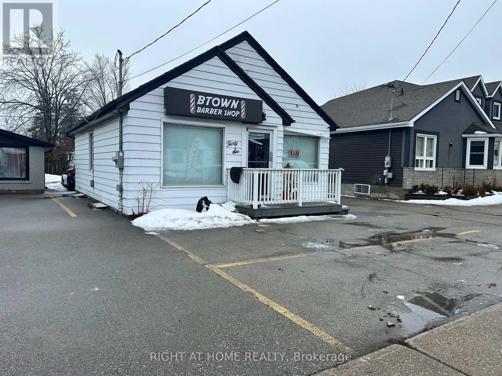 36 Charing Cross Street, Brantford, Ontario  N3R 2H2 - Photo 4 - X12850628