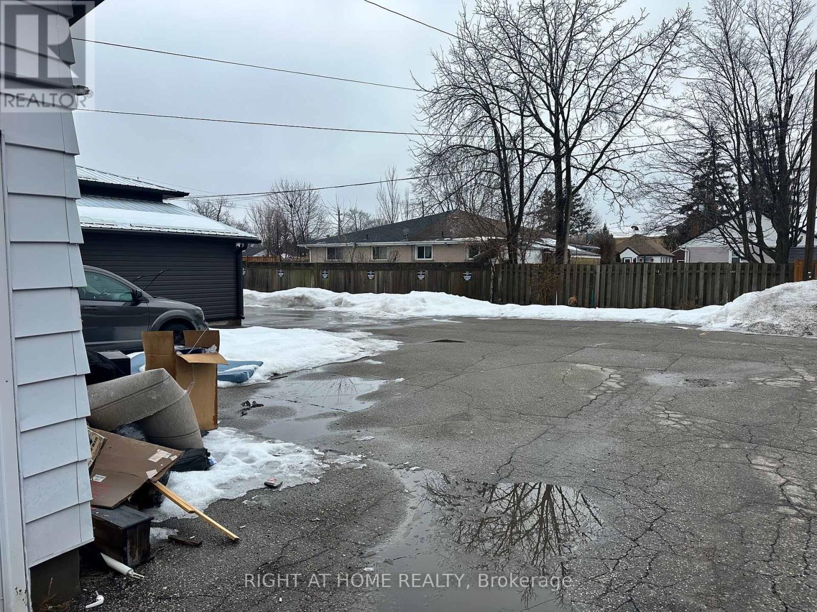 36 Charing Cross Street, Brantford, Ontario  N3R 2H2 - Photo 6 - X12850628