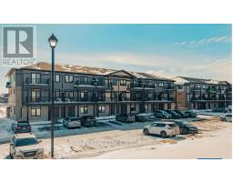 76 LOMOND LANE, Kitchener, Ontario