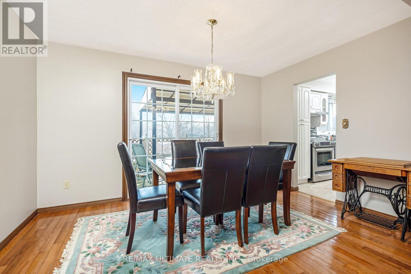 54 Debora Drive, Grimsby, Ontario  L3M 4J3 - Photo 14 - X12850642