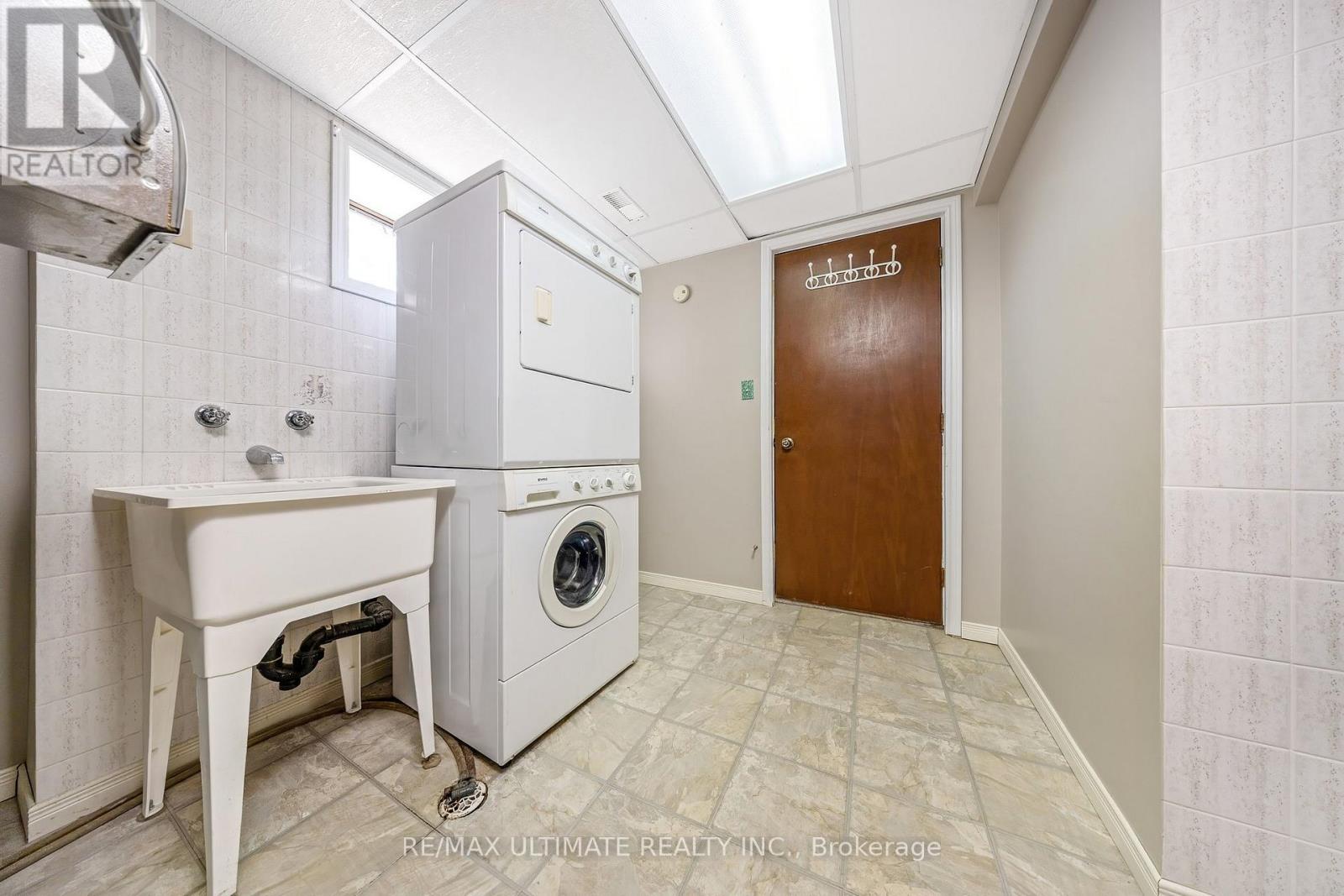 54 Debora Drive, Grimsby, Ontario  L3M 4J3 - Photo 33 - X12850642