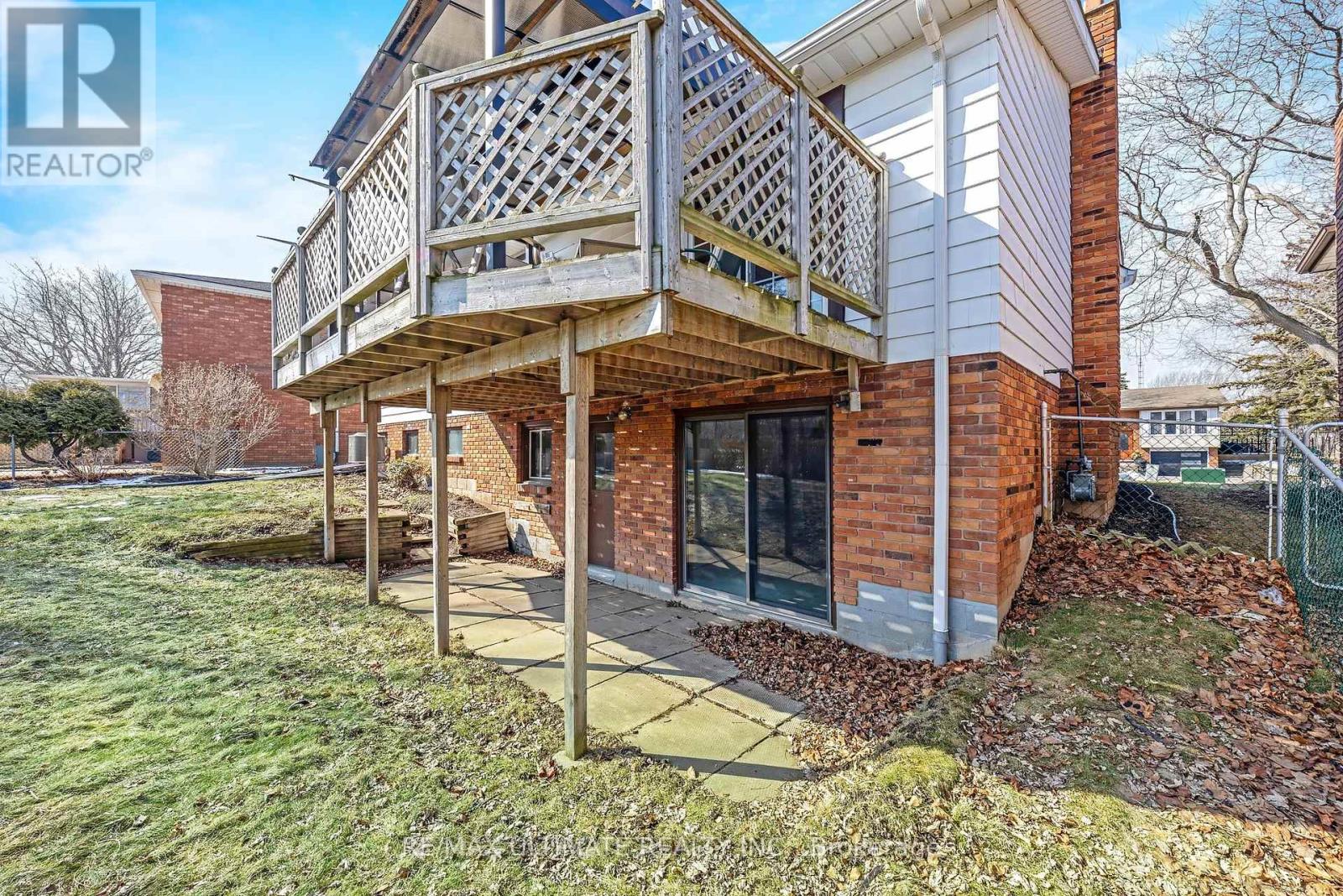 54 Debora Drive, Grimsby, Ontario  L3M 4J3 - Photo 41 - X12850642