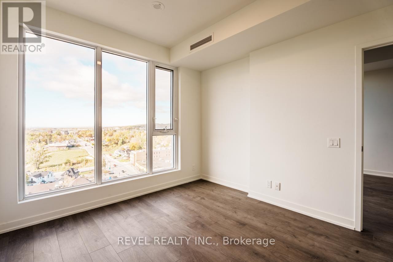 1312 - 39 Mary Street, Barrie, Ontario  L4N 1S9 - Photo 13 - S12517962