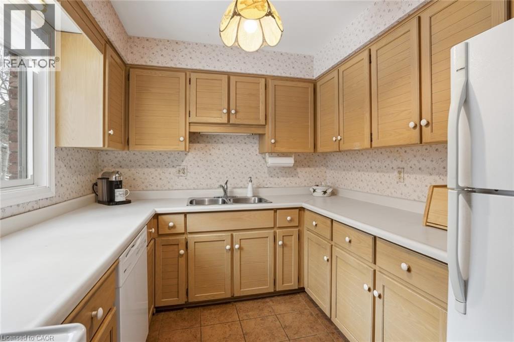 30 Osler Drive Unit# 24, Dundas, Ontario  L9H 6W3 - Photo 18 - 40809916