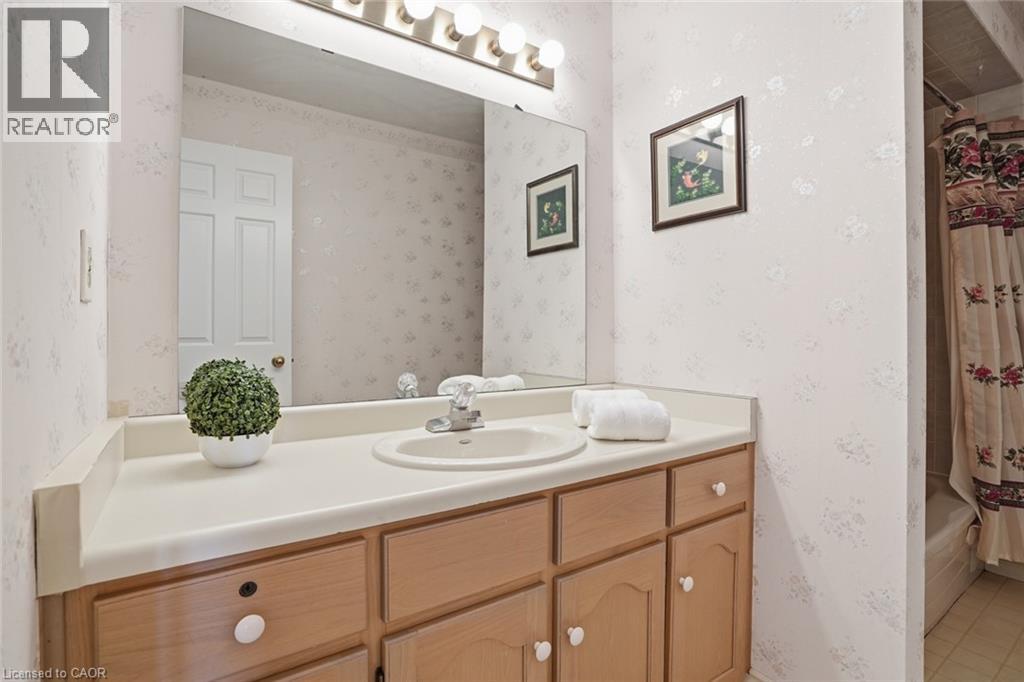 30 Osler Drive Unit# 24, Dundas, Ontario  L9H 6W3 - Photo 28 - 40809916