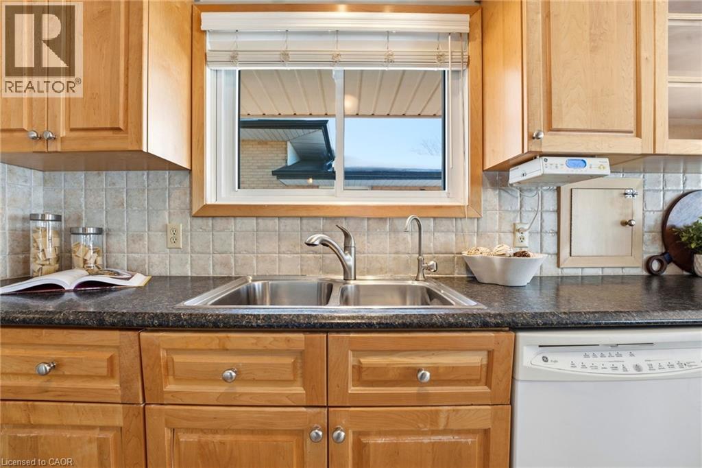 54 Duncairn Avenue, Kitchener, Ontario  N2M 4S4 - Photo 9 - 40807806