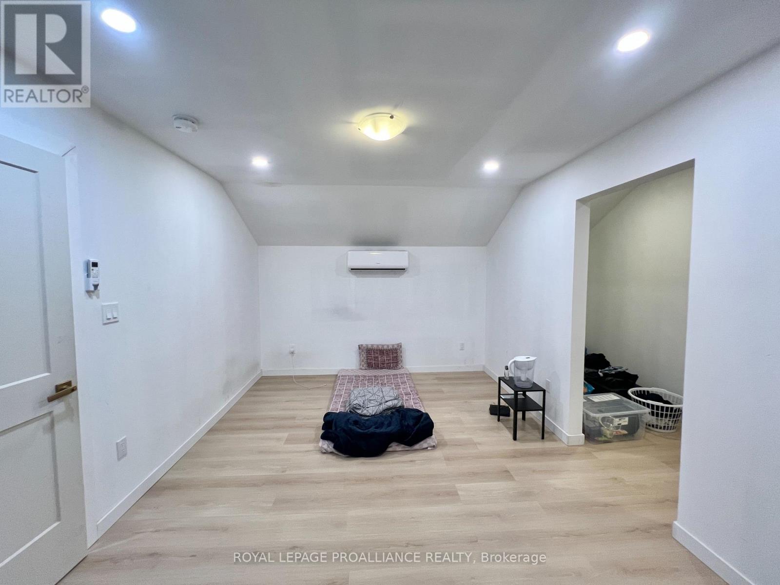 83 Cedar Street, Belleville, Ontario  K8P 3M3 - Photo 26 - X12850808