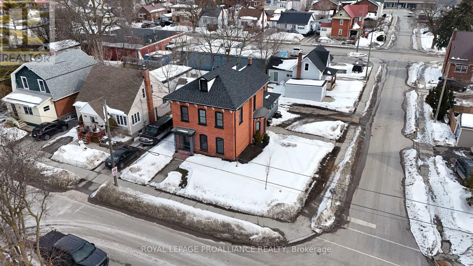 83 Cedar Street, Belleville, Ontario  K8P 3M3 - Photo 3 - X12850808