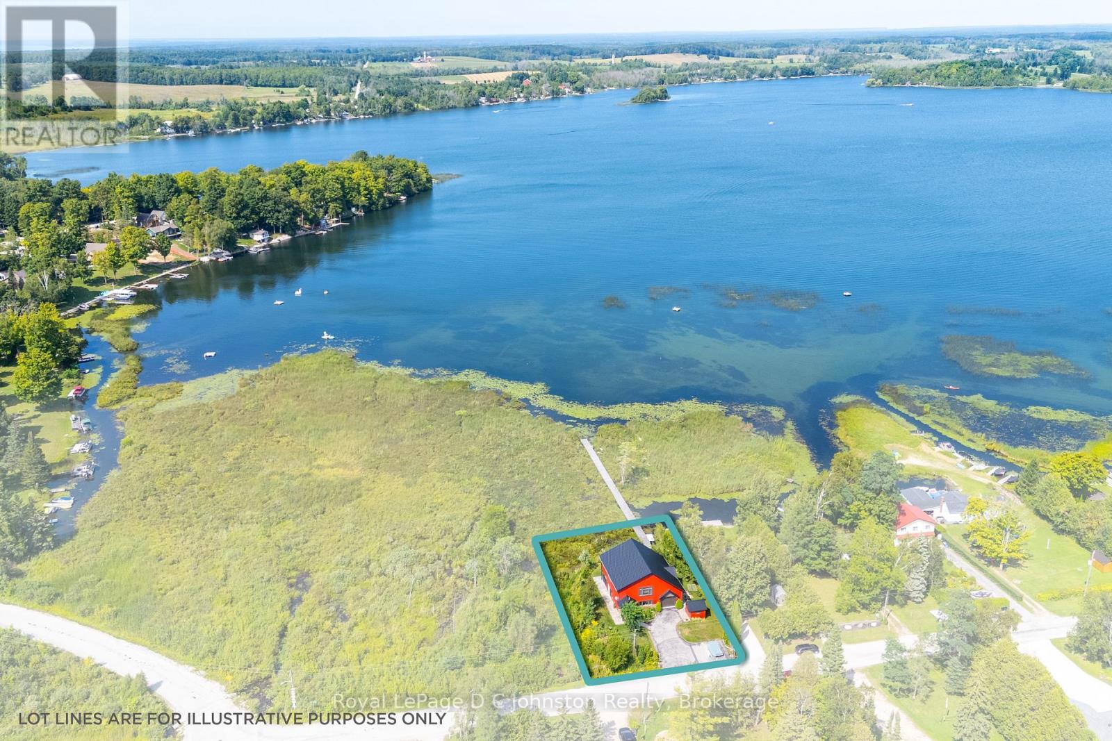 11 Lake Drive, South Bruce Peninsula, Ontario  N0H 1A0 - Photo 2 - X12850818