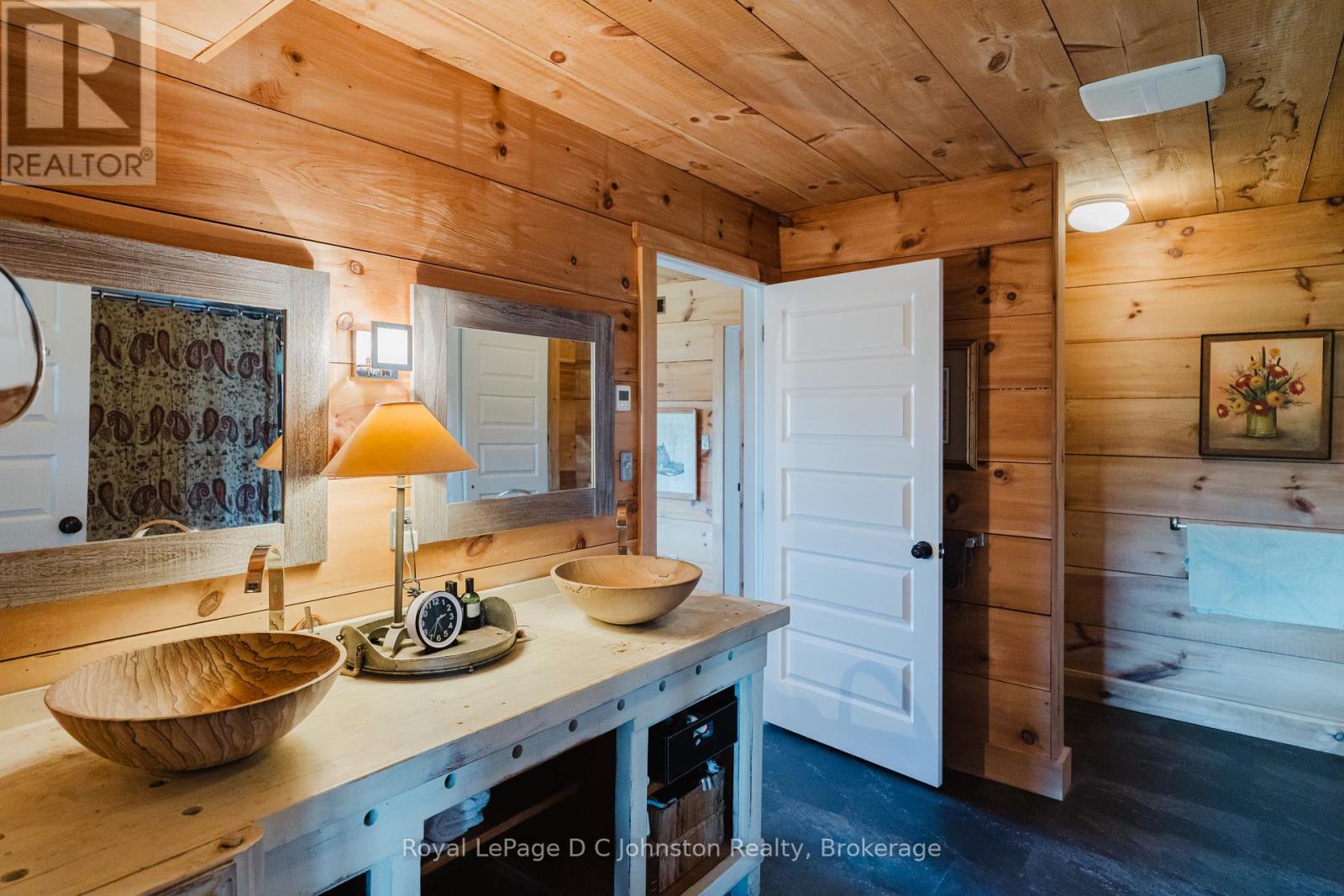 11 Lake Drive, South Bruce Peninsula, Ontario  N0H 1A0 - Photo 28 - X12850818