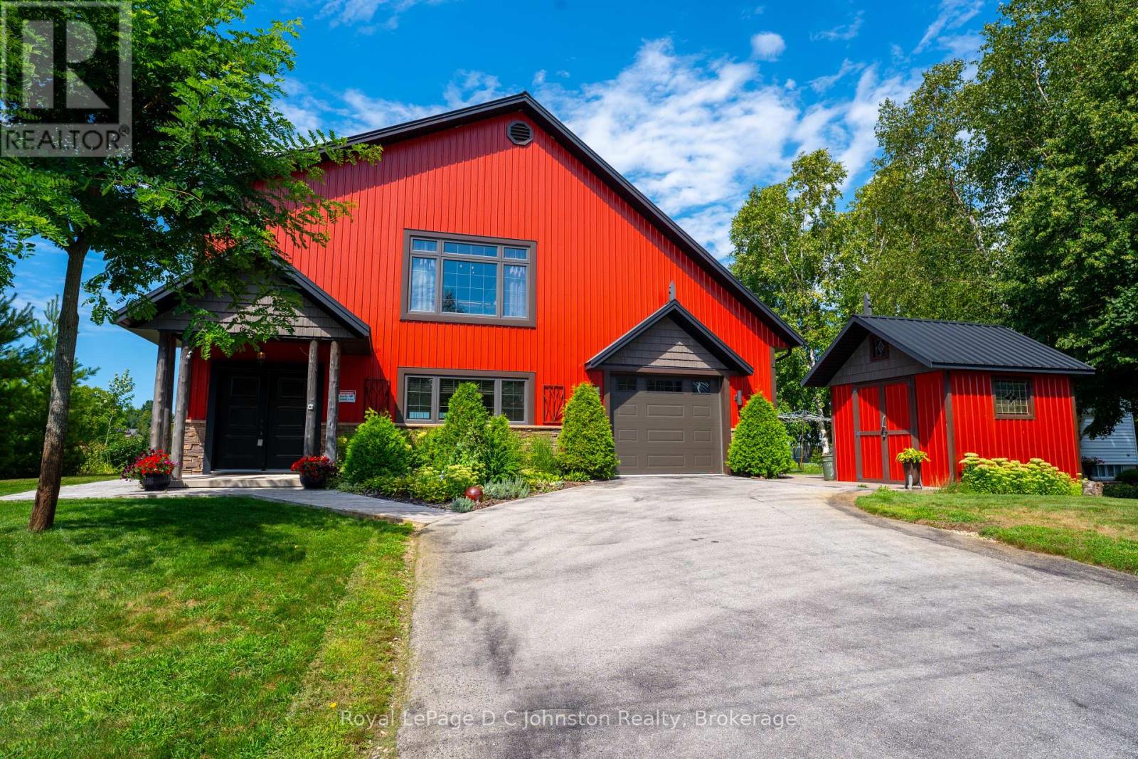 11 Lake Drive, South Bruce Peninsula, Ontario  N0H 1A0 - Photo 3 - X12850818