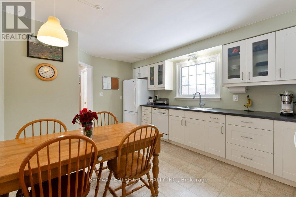 6579 Bostwick Road, Central Elgin, Ontario  N0L 2L0 - Photo 12 - X12850732