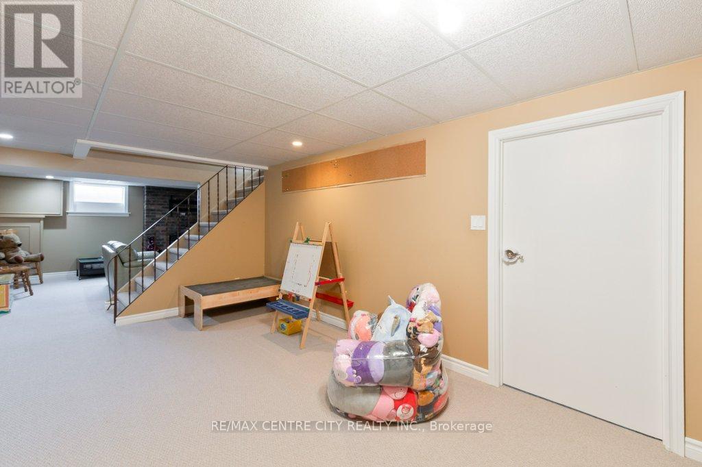 6579 Bostwick Road, Central Elgin, Ontario  N0L 2L0 - Photo 16 - X12850732