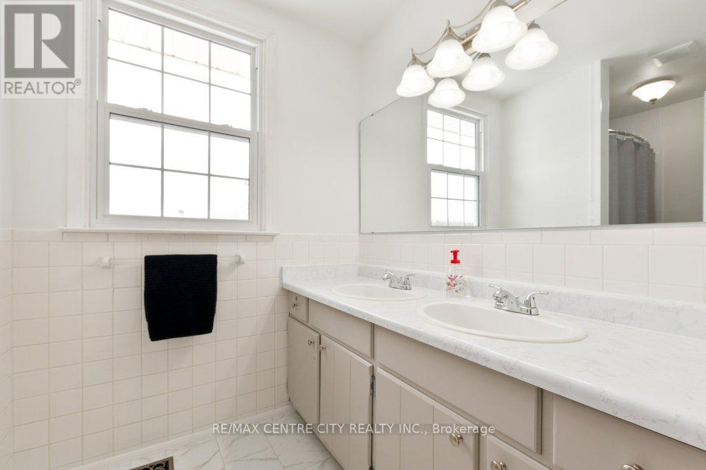 6579 Bostwick Road, Central Elgin, Ontario  N0L 2L0 - Photo 27 - X12850732