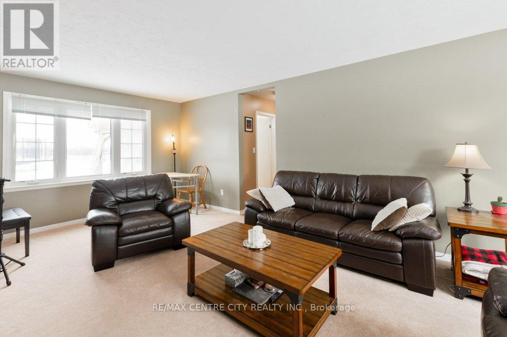 6579 Bostwick Road, Central Elgin, Ontario  N0L 2L0 - Photo 6 - X12850732