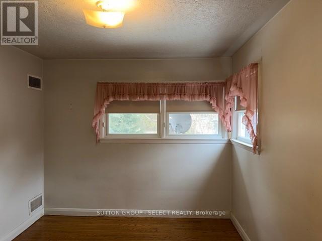 1891 Herbert Ave Avenue, London East, Ontario  N5V 2C6 - Photo 7 - X12850850