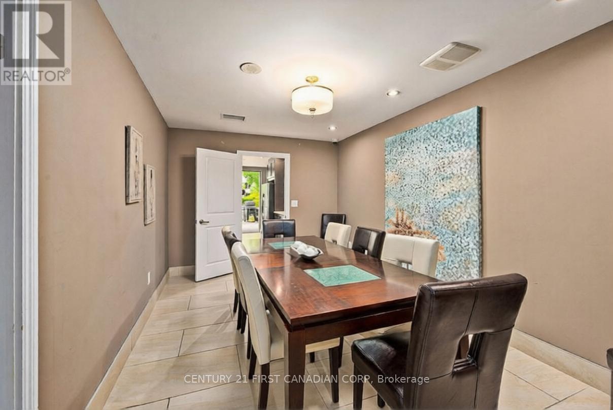 1610 - 330 Ridout Street, London East, Ontario  N6A 0A7 - Photo 18 - X12850916