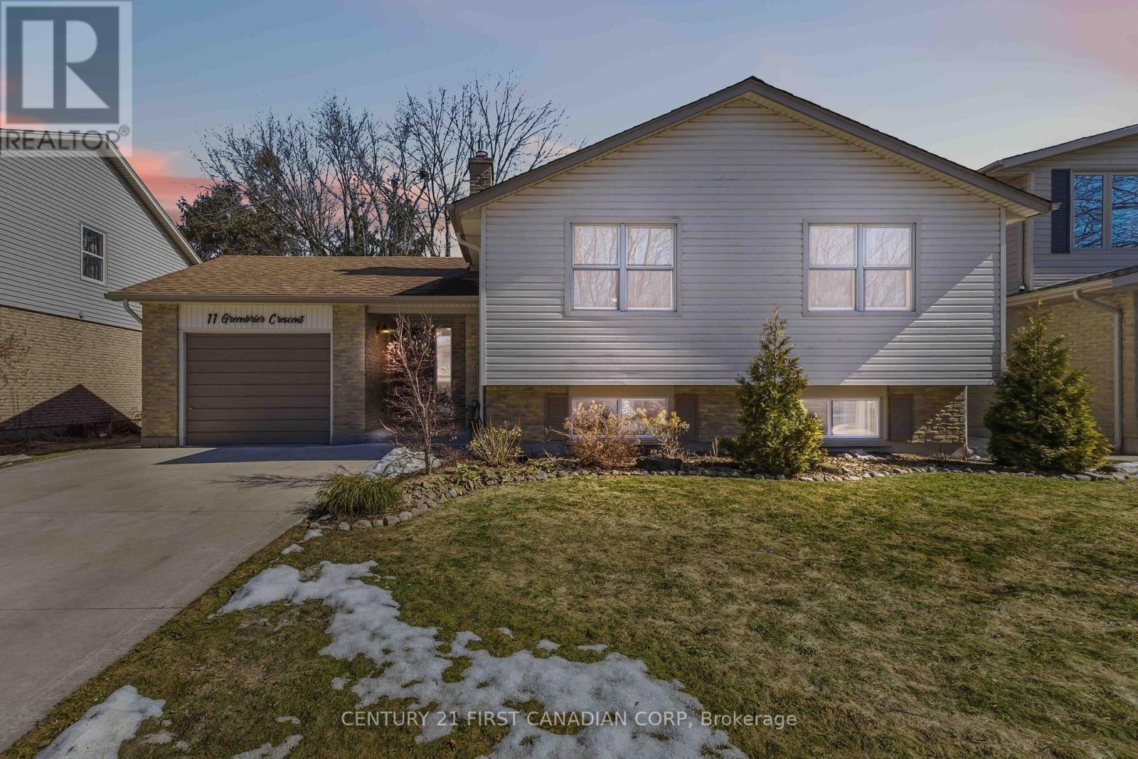 11 GREENBRIER CRESCENT, London South, Ontario