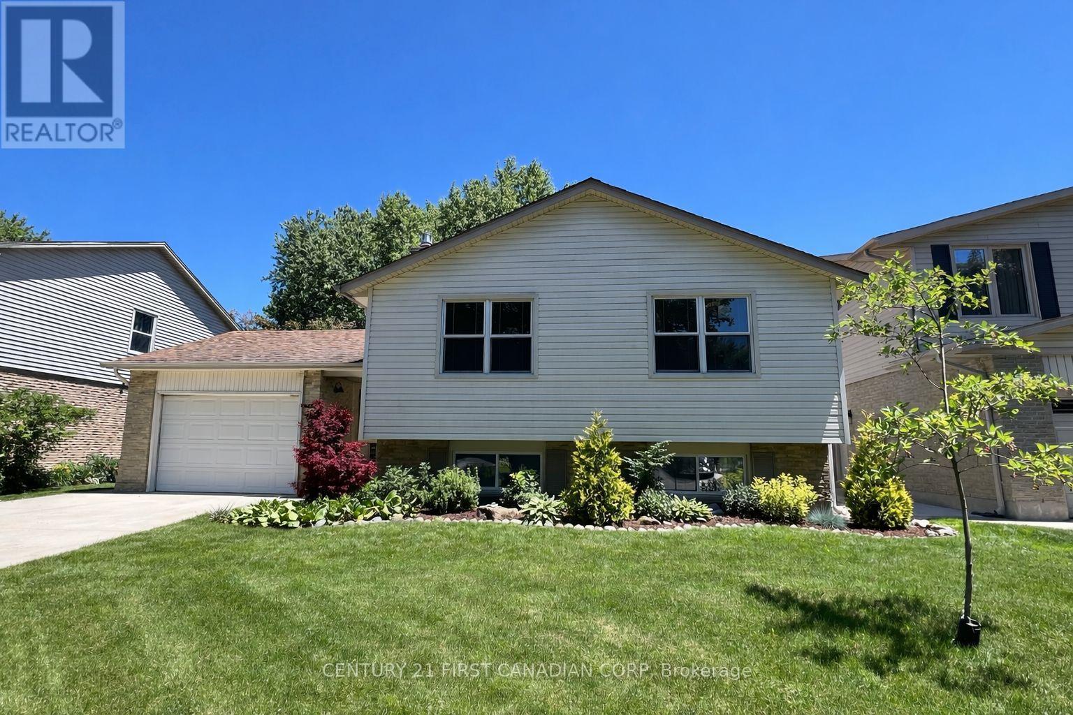 11 Greenbrier Crescent, London South, Ontario  N6J 3X6 - Photo 3 - X12850924