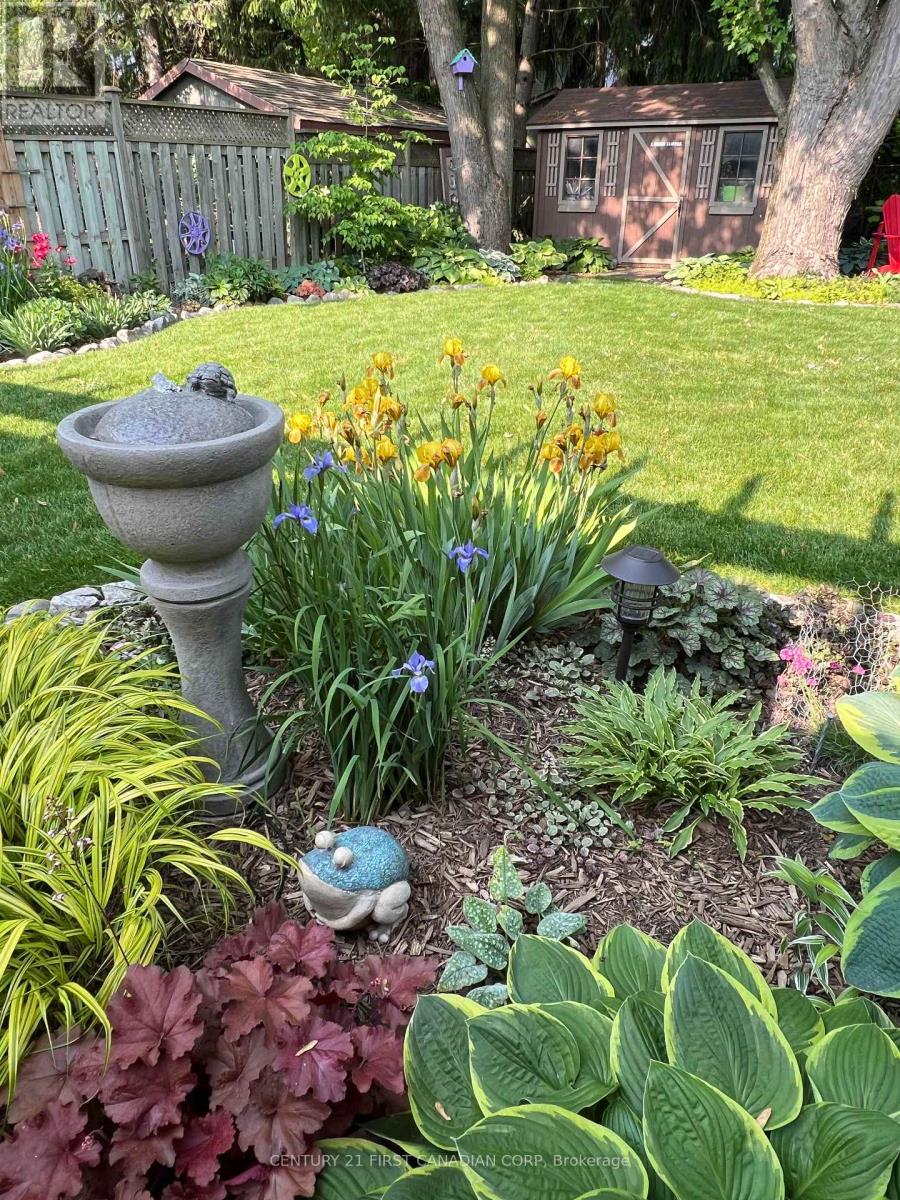 11 Greenbrier Crescent, London South, Ontario  N6J 3X6 - Photo 32 - X12850924