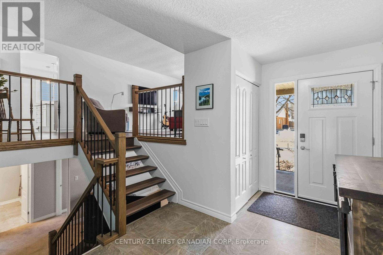 11 Greenbrier Crescent, London South, Ontario  N6J 3X6 - Photo 5 - X12850924