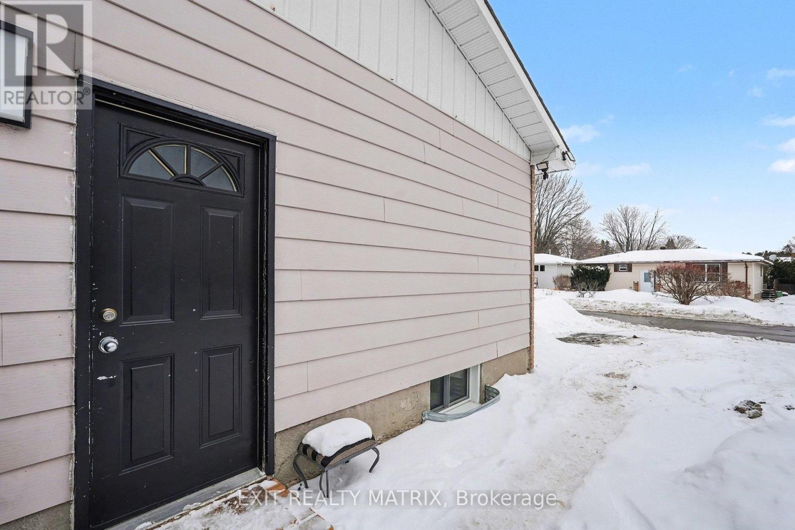 91 Sheldrake Drive, Ottawa, Ontario  K2L 1T1 - Photo 21 - X12850698