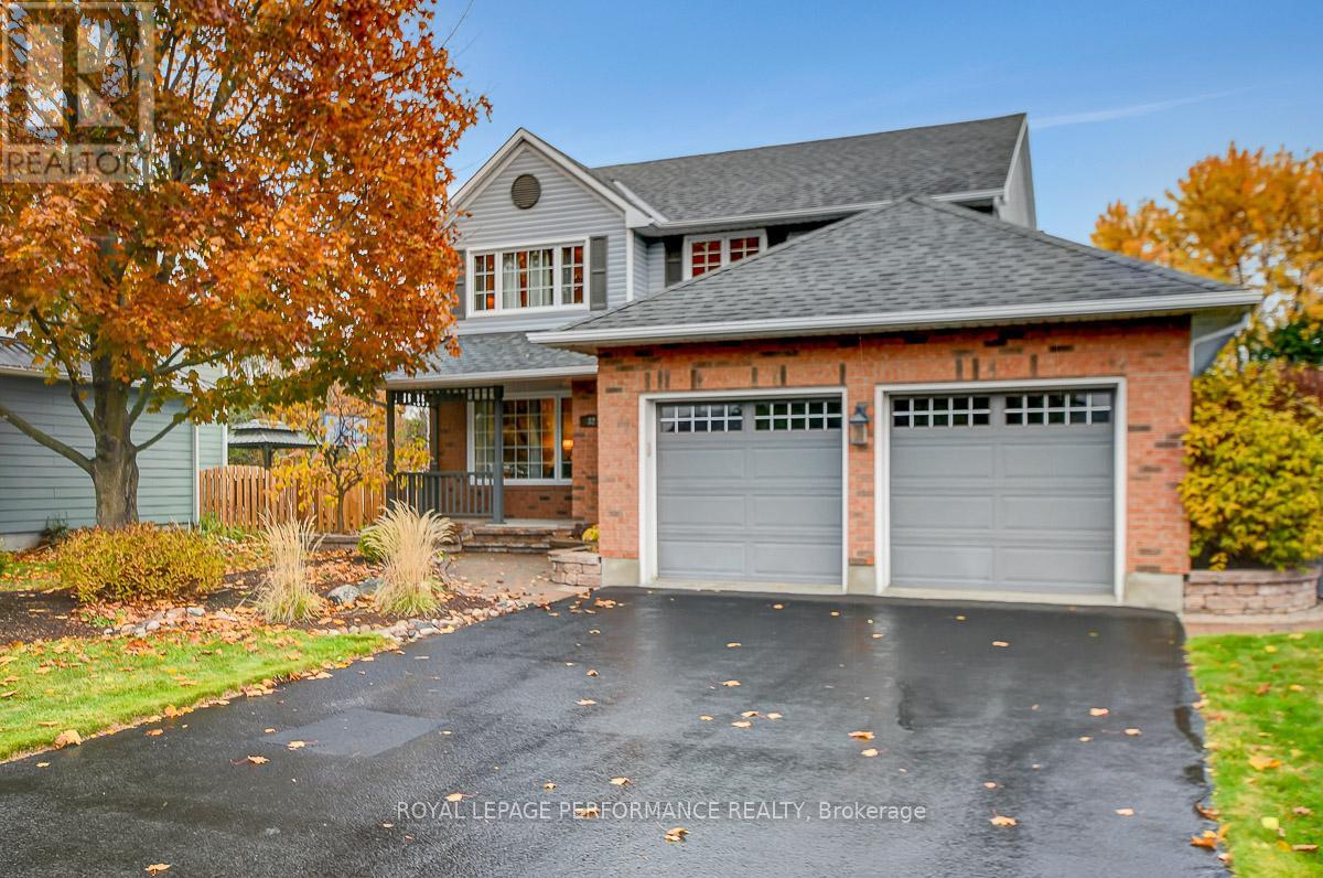 32 PARKLANDS AVENUE, Russell, Ontario