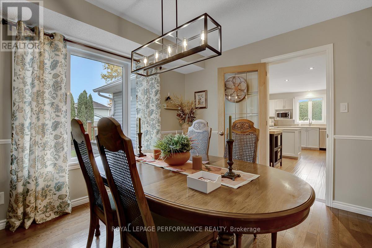 32 Parklands Avenue, Russell, Ontario  K4R 1A2 - Photo 14 - X12850746