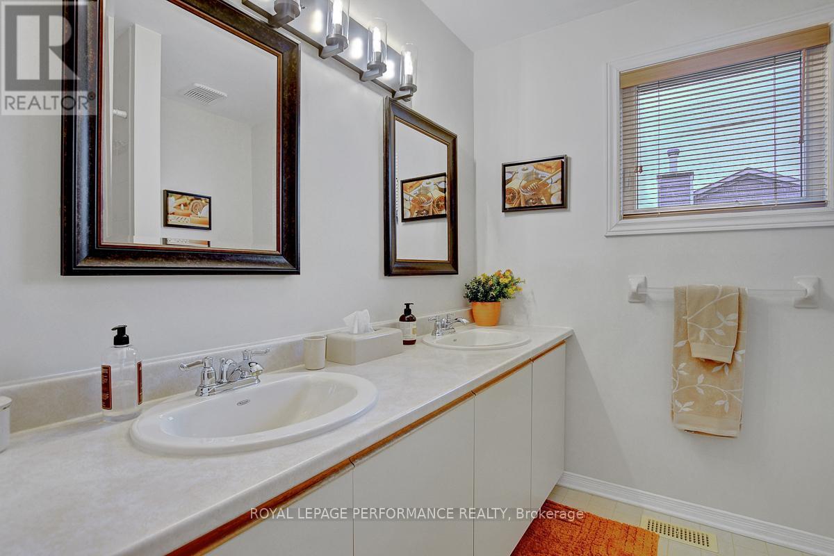 32 Parklands Avenue, Russell, Ontario  K4R 1A2 - Photo 35 - X12850746