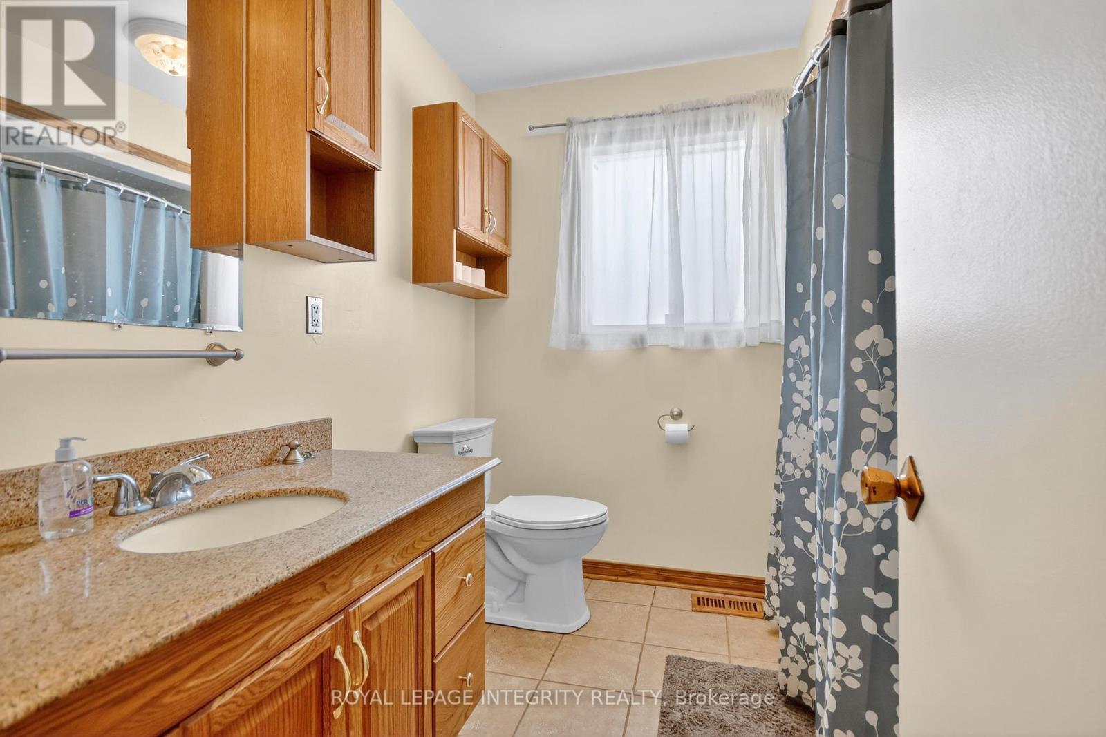 6054 Fernbank Road, Ottawa, Ontario  K2S 1B6 - Photo 12 - X12850878