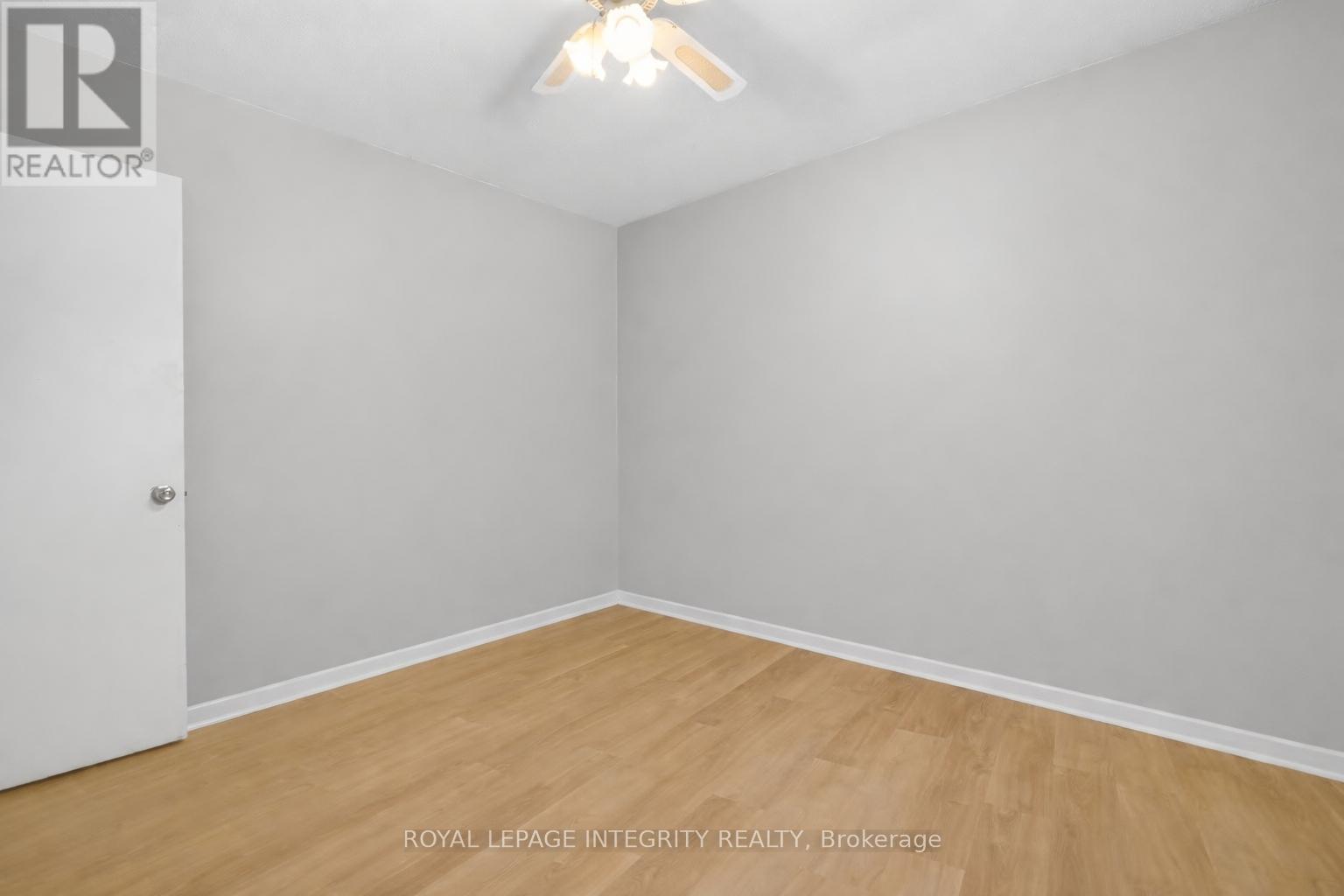 6054 Fernbank Road, Ottawa, Ontario  K2S 1B6 - Photo 17 - X12850878