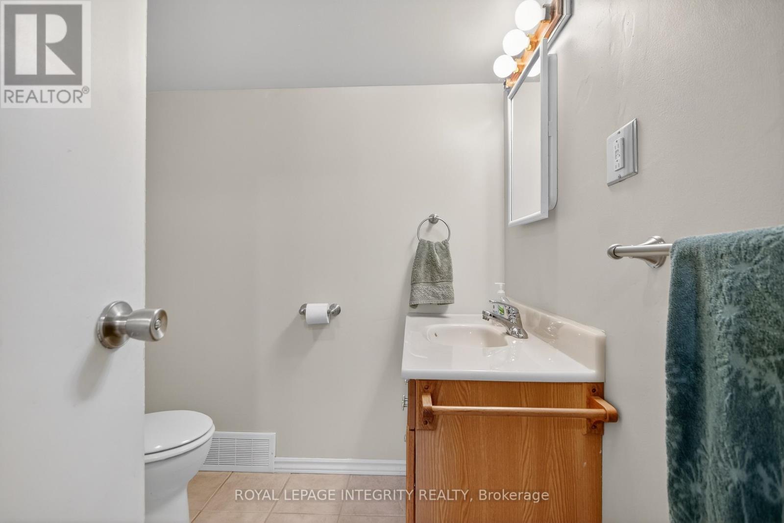 6054 Fernbank Road, Ottawa, Ontario  K2S 1B6 - Photo 24 - X12850878