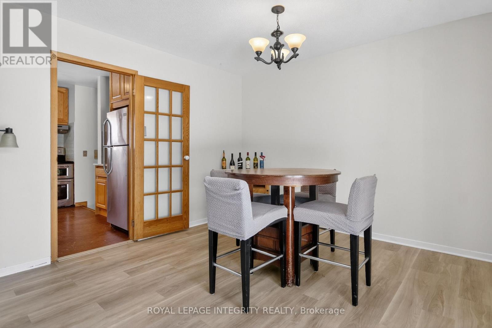 6054 Fernbank Road, Ottawa, Ontario  K2S 1B6 - Photo 6 - X12850878