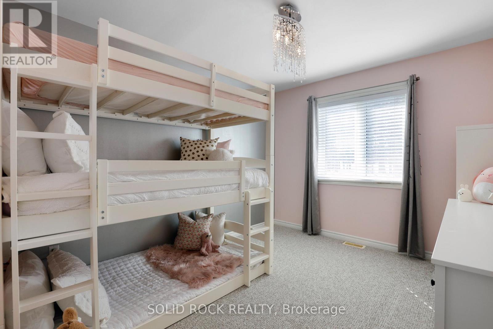 62 Evelyn Powers Private N, Ottawa, Ontario  K2S 0E1 - Photo 23 - X12850894