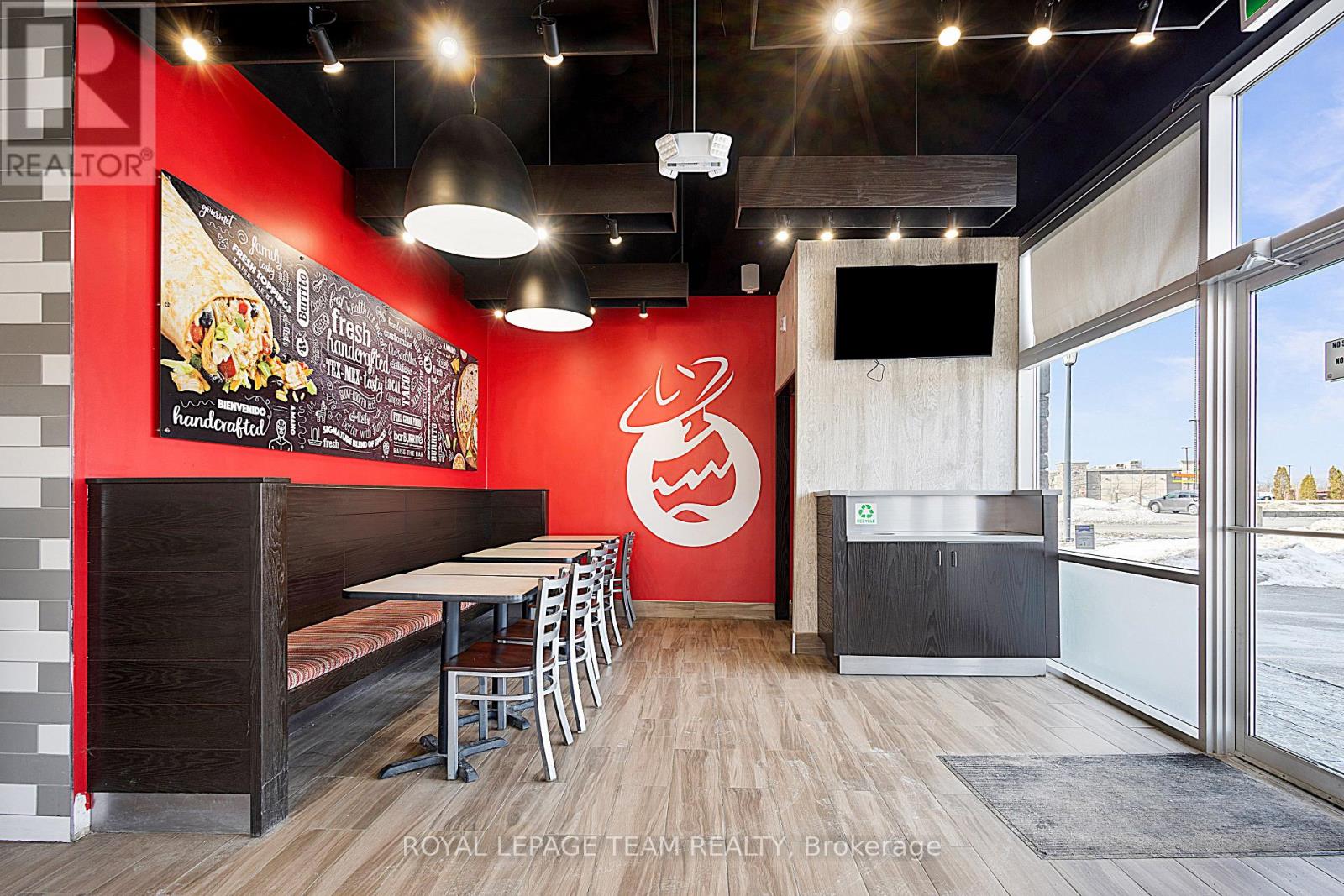 100 - 304 Colonnade Drive, North Grenville, Ontario  K0G 1J0 - Photo 4 - X12850920