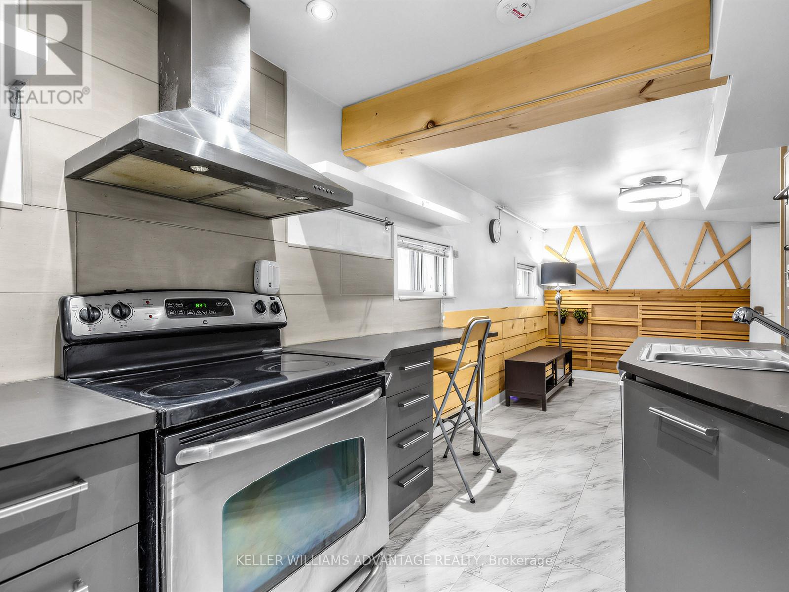 12 Hastings Avenue, Toronto, Ontario  M4L 2L2 - Photo 22 - E12847588